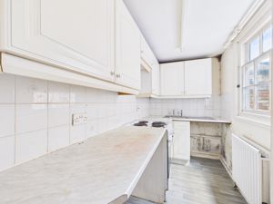 Kitchen- click for photo gallery